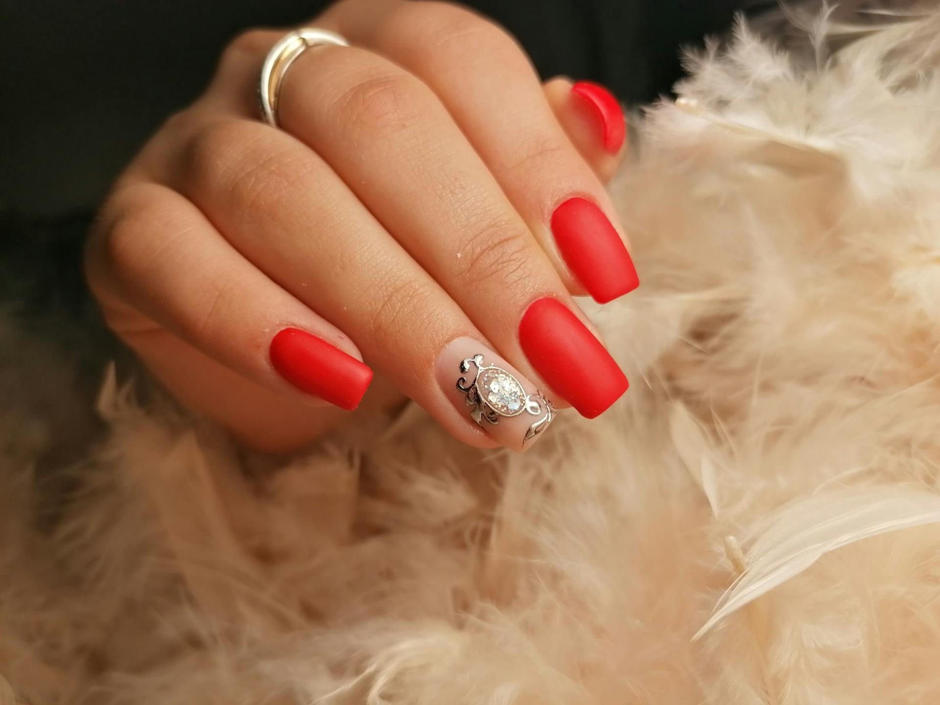 square nails / mat red and diamonds desing